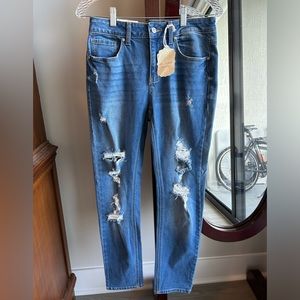 [NWT] Altar’d State Mid Rise Girlfriend Jeans - SIZE 27